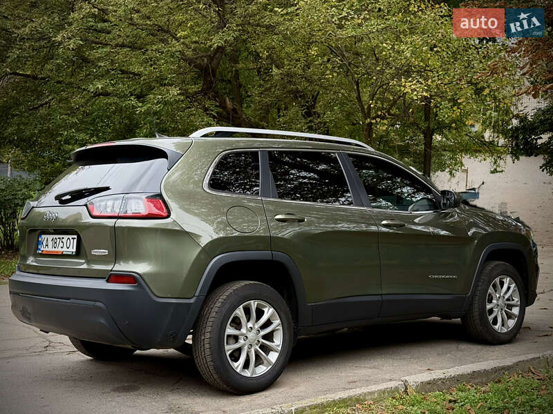 Внедорожник / Кроссовер Jeep Cherokee 2018 в Киеве