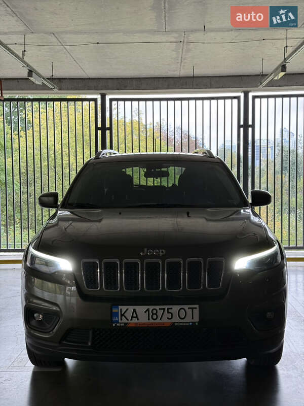Внедорожник / Кроссовер Jeep Cherokee 2018 в Киеве