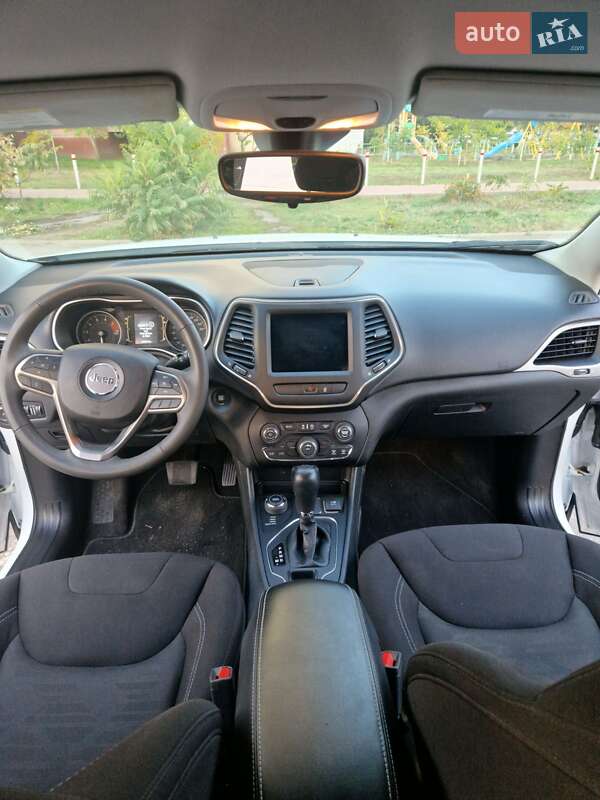 Внедорожник / Кроссовер Jeep Cherokee 2022 в Киеве