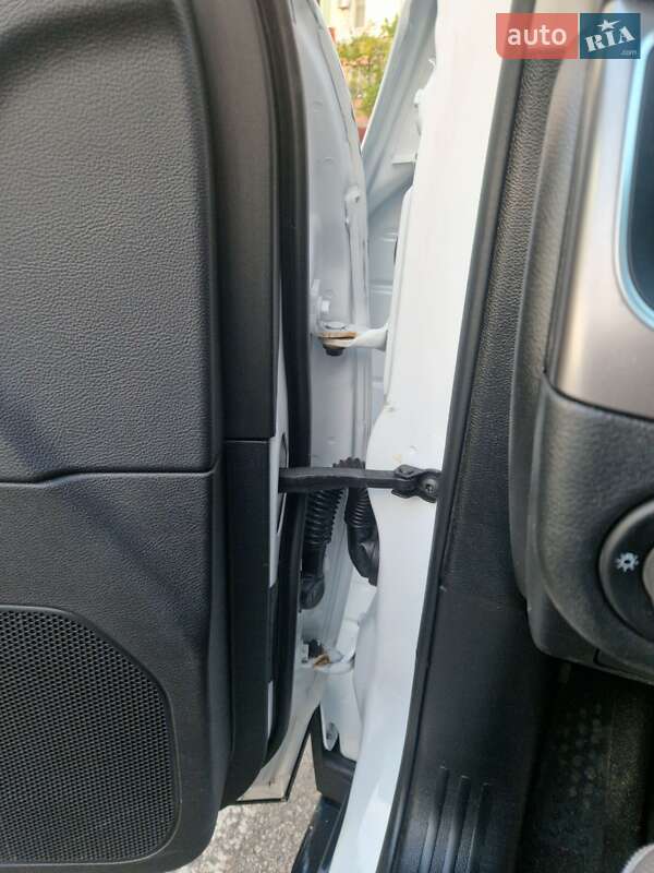 Внедорожник / Кроссовер Jeep Cherokee 2022 в Киеве