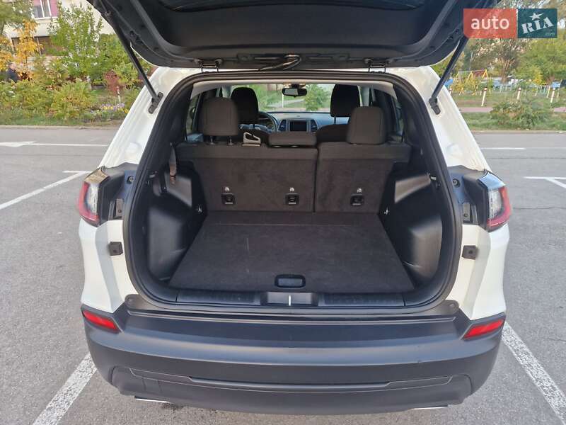 Внедорожник / Кроссовер Jeep Cherokee 2022 в Киеве