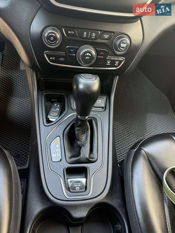 Внедорожник / Кроссовер Jeep Cherokee 2019 в Бродах фото 9 Внедорожник / Кроссовер Jeep Cherokee 2019 в Бродах