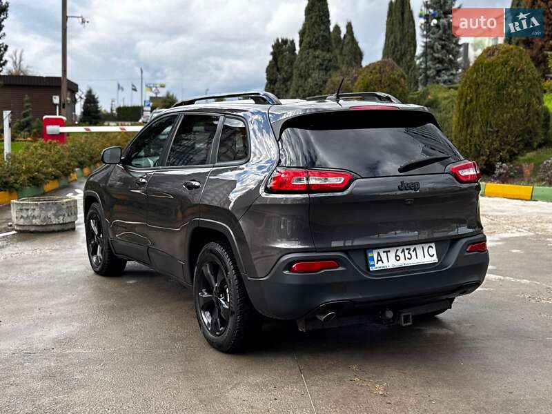 Позашляховик / Кросовер Jeep Cherokee 2015 в Івано-Франківську фото 46 Позашляховик / Кросовер Jeep Cherokee 2015 в Івано-Франківську