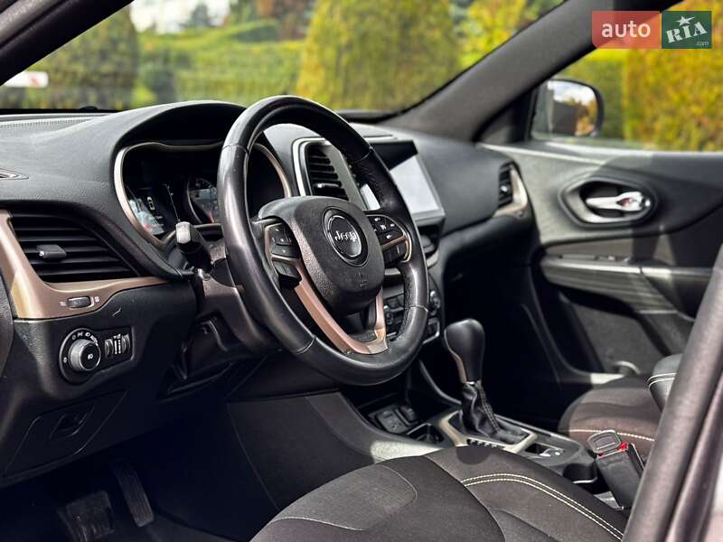 Позашляховик / Кросовер Jeep Cherokee 2015 в Івано-Франківську фото 66 Позашляховик / Кросовер Jeep Cherokee 2015 в Івано-Франківську