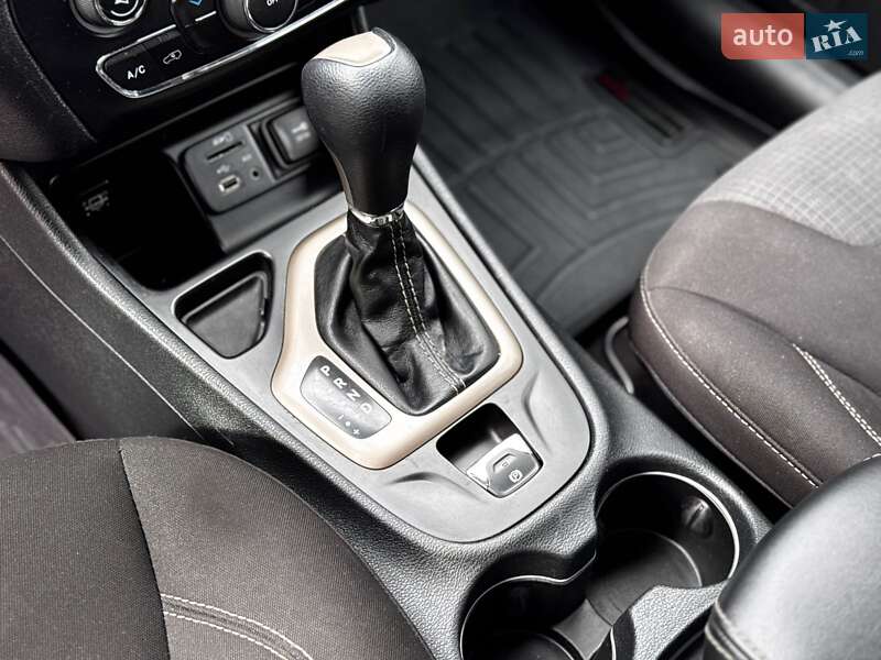 Позашляховик / Кросовер Jeep Cherokee 2015 в Івано-Франківську фото 71 Позашляховик / Кросовер Jeep Cherokee 2015 в Івано-Франківську