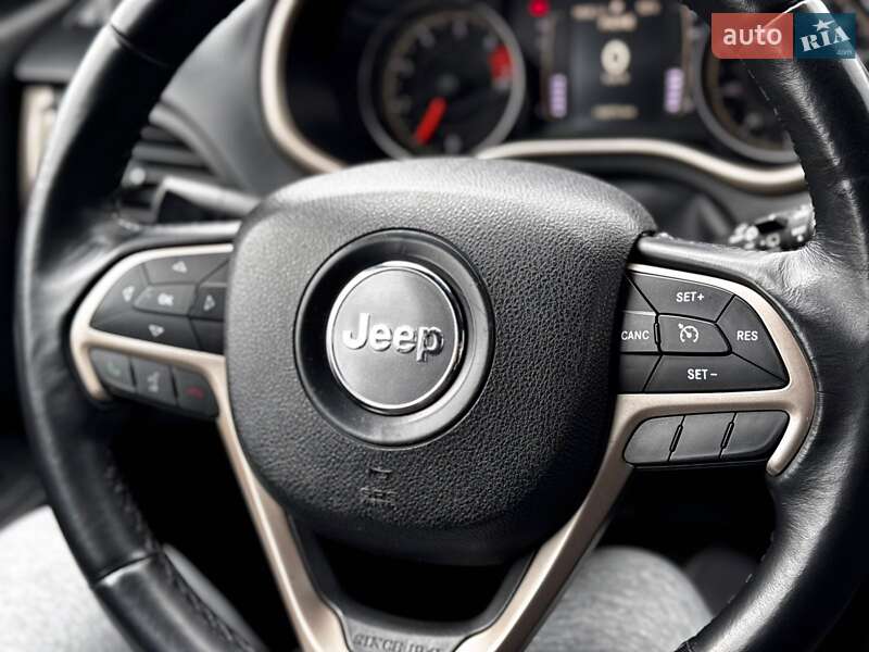 Позашляховик / Кросовер Jeep Cherokee 2015 в Івано-Франківську фото 98 Позашляховик / Кросовер Jeep Cherokee 2015 в Івано-Франківську