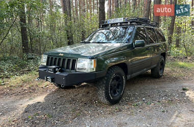 Внедорожник / Кроссовер Jeep Cherokee 1996 в 