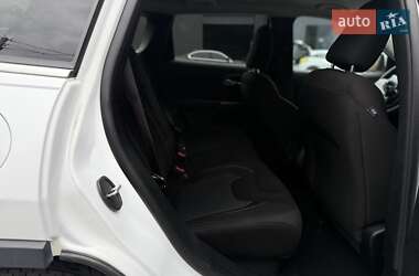 Внедорожник / Кроссовер Jeep Cherokee 2019 в 