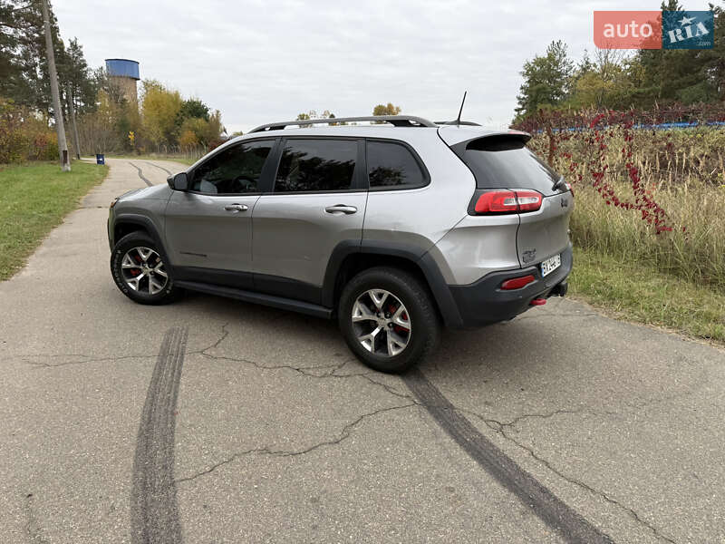 Внедорожник / Кроссовер Jeep Cherokee 2016 в Киеве фото 6 Внедорожник / Кроссовер Jeep Cherokee 2016 в Киеве