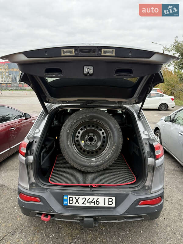 Внедорожник / Кроссовер Jeep Cherokee 2016 в Киеве фото 18 Внедорожник / Кроссовер Jeep Cherokee 2016 в Киеве