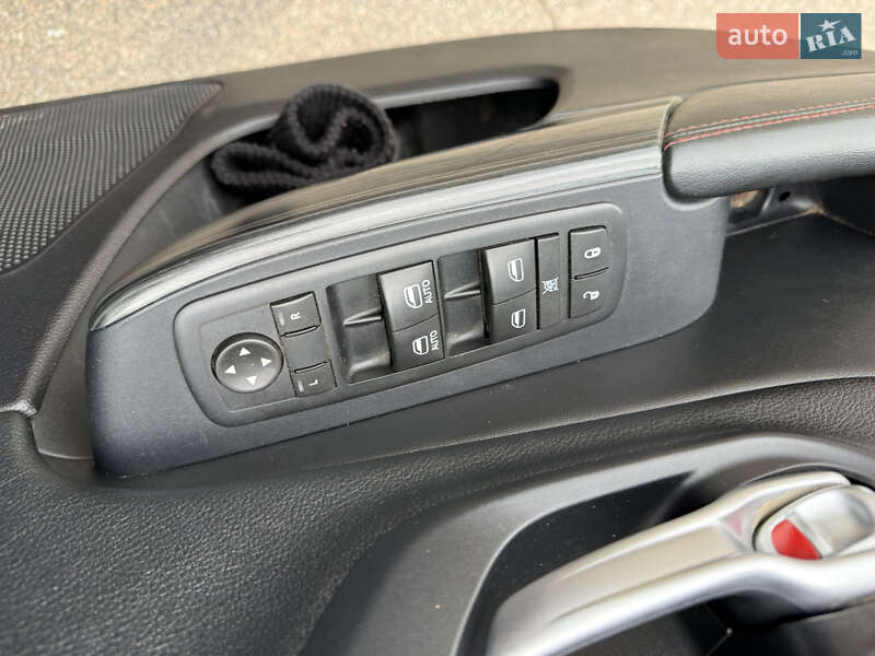 Внедорожник / Кроссовер Jeep Cherokee 2016 в Киеве фото 19 Внедорожник / Кроссовер Jeep Cherokee 2016 в Киеве