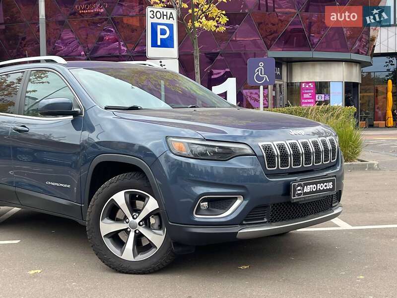 Внедорожник / Кроссовер Jeep Cherokee 2020 в Киеве