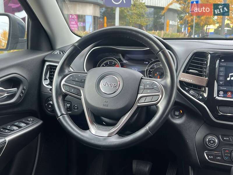 Внедорожник / Кроссовер Jeep Cherokee 2020 в Киеве