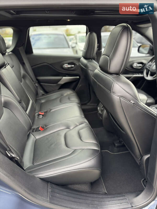 Позашляховик / Кросовер Jeep Cherokee 2020 в Івано-Франківську