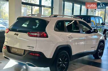 Внедорожник / Кроссовер Jeep Cherokee 2016 в 
