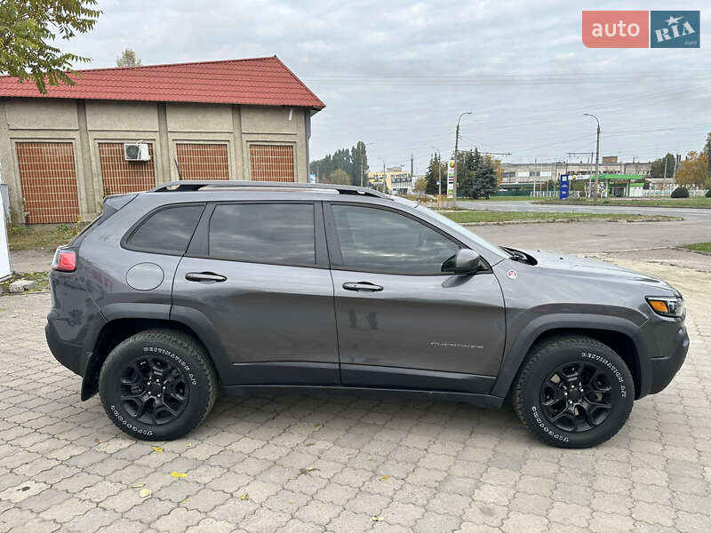 Внедорожник / Кроссовер Jeep Cherokee 2019 в Черкассах
