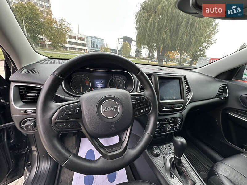 Внедорожник / Кроссовер Jeep Cherokee 2019 в Черкассах