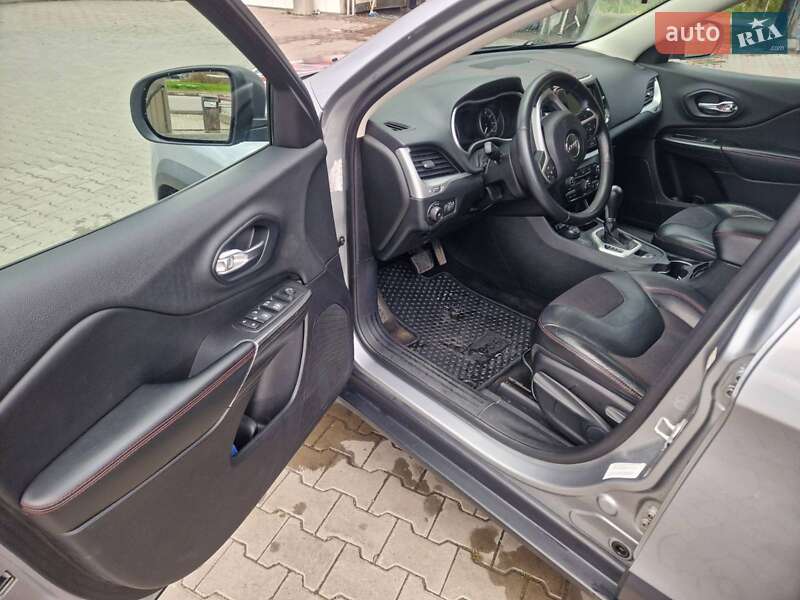 Внедорожник / Кроссовер Jeep Cherokee 2014 в Луцке фото 13 Внедорожник / Кроссовер Jeep Cherokee 2014 в Луцке
