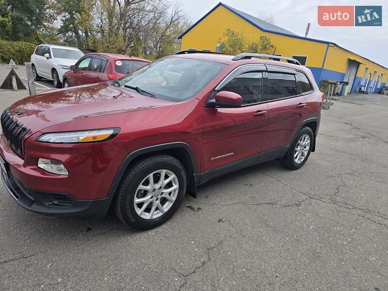 Внедорожник / Кроссовер Jeep Cherokee 2016 в Чернигове