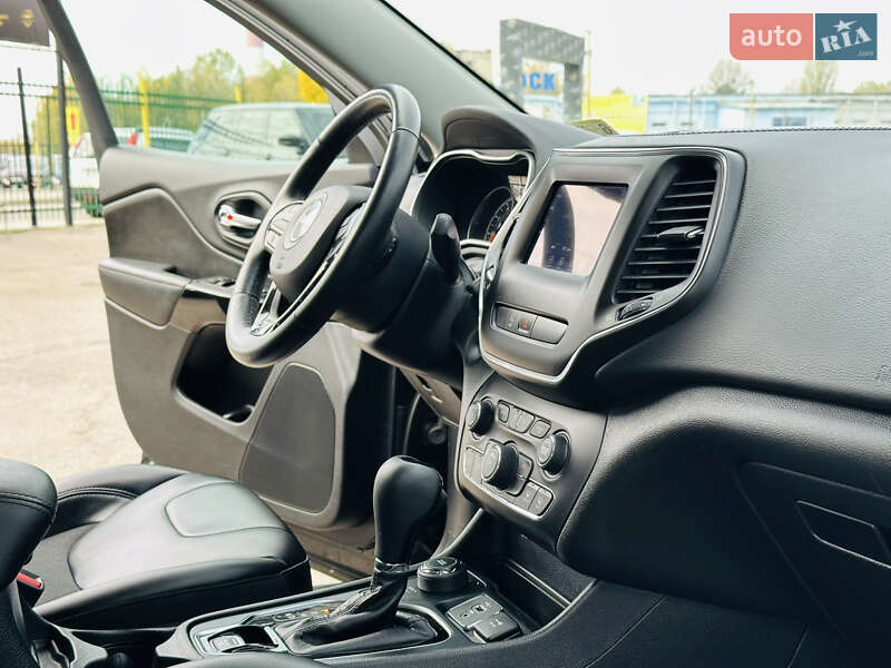 Позашляховик / Кросовер Jeep Cherokee 2020 в Харкові фото 25 Позашляховик / Кросовер Jeep Cherokee 2020 в Харкові