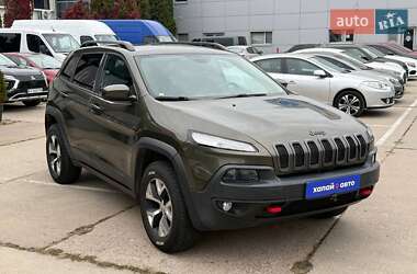 Внедорожник / Кроссовер Jeep Cherokee 2014 в 