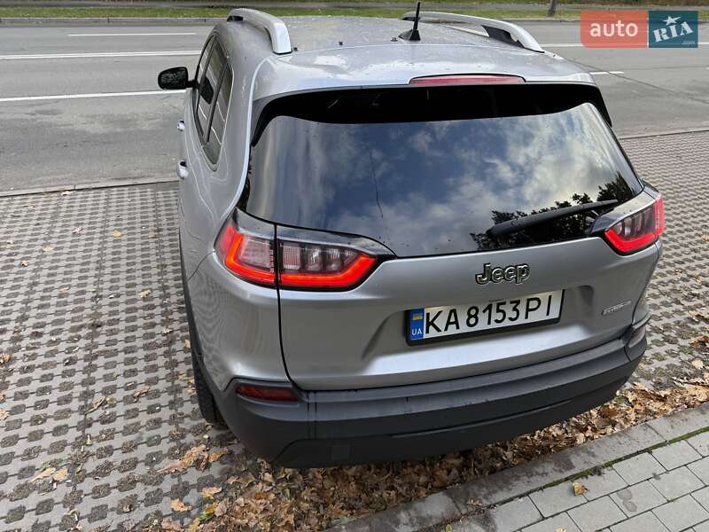 Внедорожник / Кроссовер Jeep Cherokee 2018 в Киеве