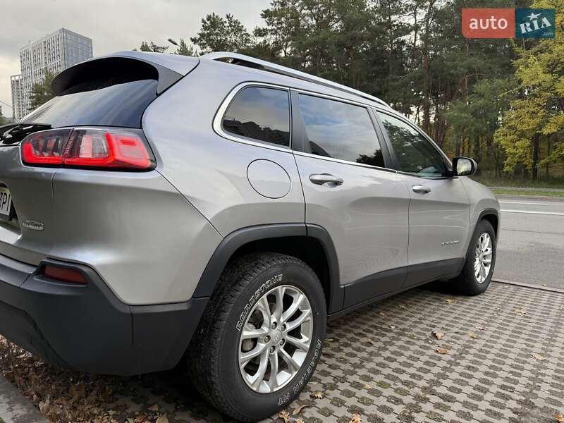 Внедорожник / Кроссовер Jeep Cherokee 2018 в Киеве