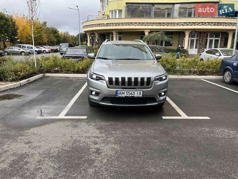 Позашляховик / Кросовер Jeep Cherokee 2019 в Києві