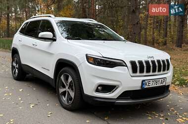Позашляховик / Кросовер Jeep Cherokee 2019 в 