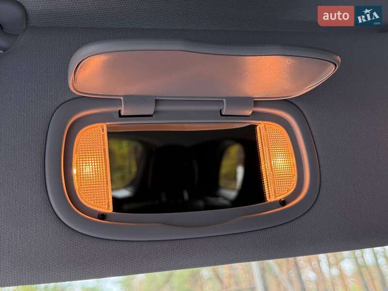 Внедорожник / Кроссовер Jeep Cherokee 2019 в Новомосковске фото 16 Внедорожник / Кроссовер Jeep Cherokee 2019 в Новомосковске