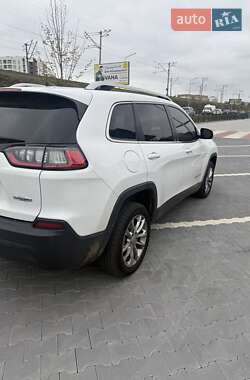 Внедорожник / Кроссовер Jeep Cherokee 2019 в 