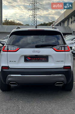Внедорожник / Кроссовер Jeep Cherokee 2022 в 