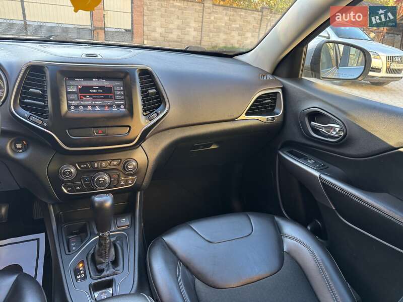 Внедорожник / Кроссовер Jeep Cherokee 2019 в Ровно фото 20 Внедорожник / Кроссовер Jeep Cherokee 2019 в Ровно