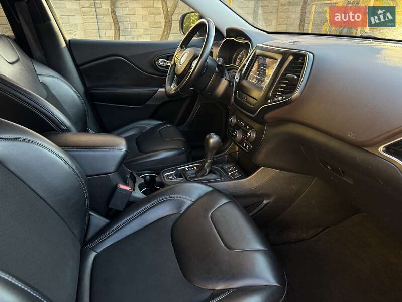 Внедорожник / Кроссовер Jeep Cherokee 2019 в Ровно фото 24 Внедорожник / Кроссовер Jeep Cherokee 2019 в Ровно
