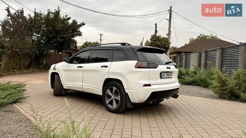 Внедорожник / Кроссовер Jeep Cherokee 2019 в Кривом Роге