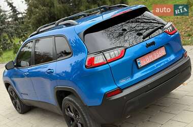 Внедорожник / Кроссовер Jeep Cherokee 2021 в 