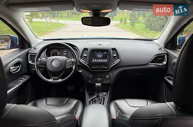Внедорожник / Кроссовер Jeep Cherokee 2021 в 