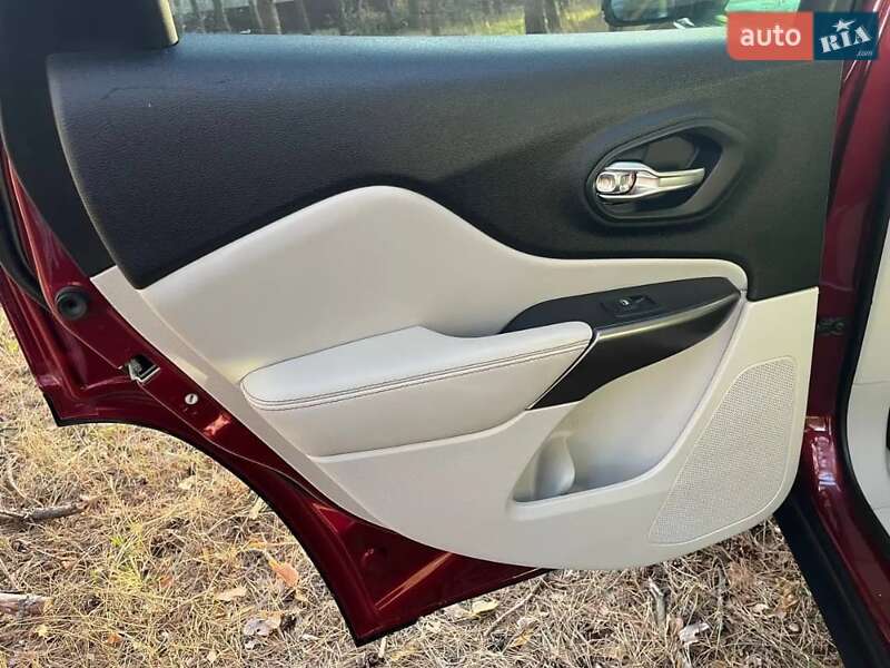 Внедорожник / Кроссовер Jeep Cherokee 2020 в Львове