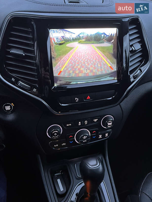 Внедорожник / Кроссовер Jeep Cherokee 2019 в Львове