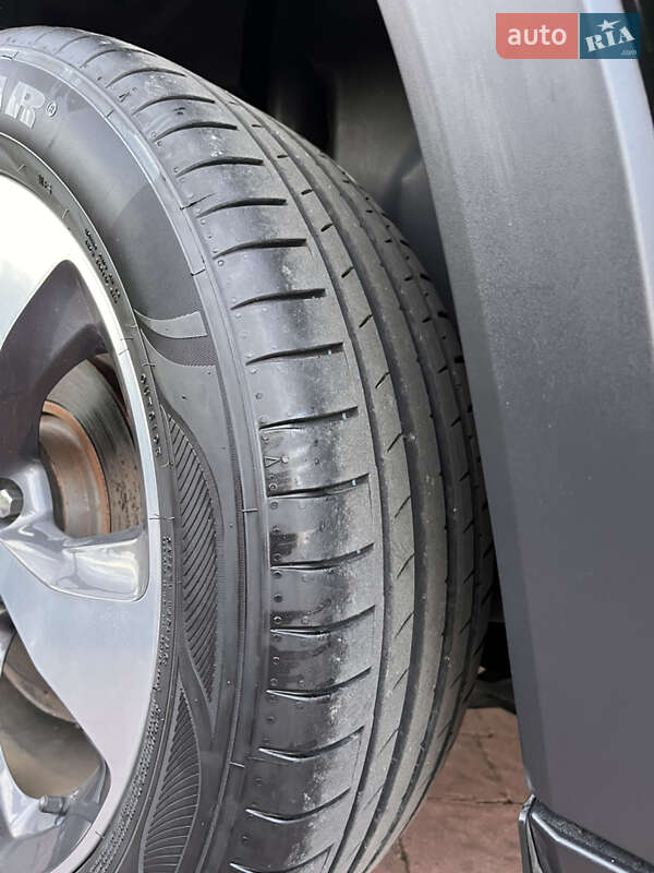 Внедорожник / Кроссовер Jeep Cherokee 2019 в Львове