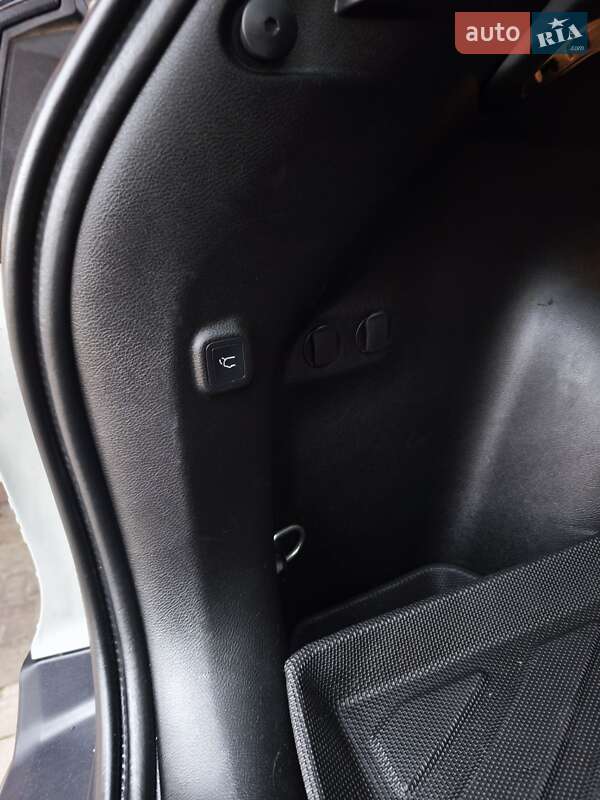 Внедорожник / Кроссовер Jeep Cherokee 2018 в Надворной