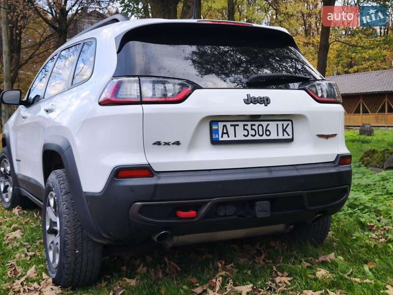 Внедорожник / Кроссовер Jeep Cherokee 2018 в Надворной