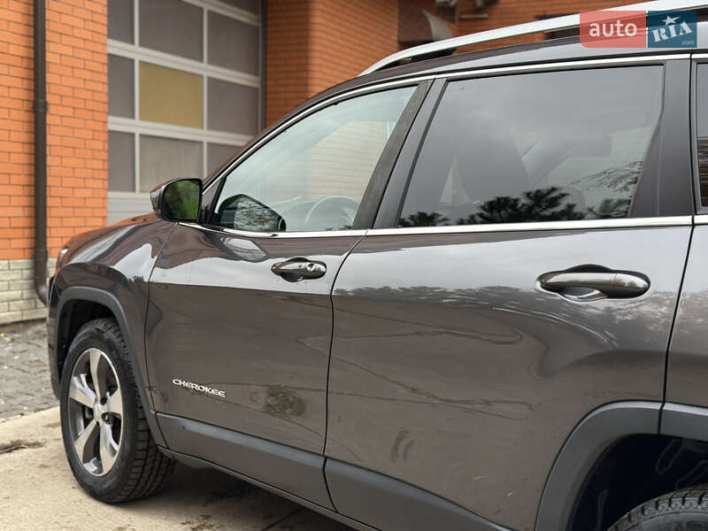 Внедорожник / Кроссовер Jeep Cherokee 2020 в Лубнах фото 34 Внедорожник / Кроссовер Jeep Cherokee 2020 в Лубнах