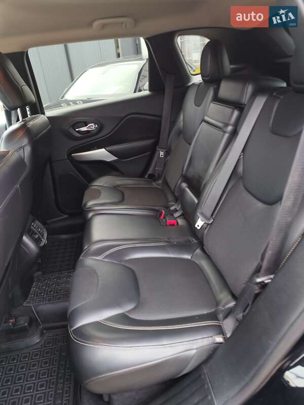 Позашляховик / Кросовер Jeep Cherokee 2017 в Чернігові фото 19 Позашляховик / Кросовер Jeep Cherokee 2017 в Чернігові