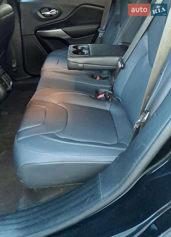 Внедорожник / Кроссовер Jeep Cherokee 2018 в Ровно фото 43 Внедорожник / Кроссовер Jeep Cherokee 2018 в Ровно