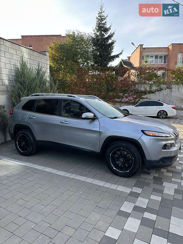 Позашляховик / Кросовер Jeep Cherokee 2015 в Рівному фото 5 Позашляховик / Кросовер Jeep Cherokee 2015 в Рівному