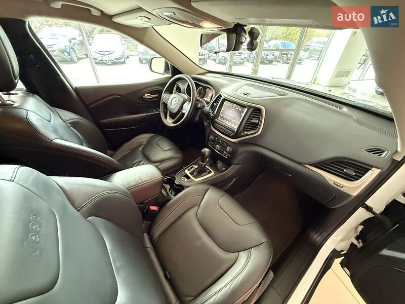 Внедорожник / Кроссовер Jeep Cherokee 2015 в Черновцах фото 33 Внедорожник / Кроссовер Jeep Cherokee 2015 в Черновцах