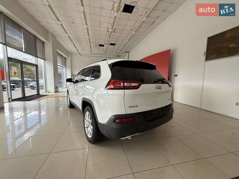 Внедорожник / Кроссовер Jeep Cherokee 2015 в Черновцах фото 16 Внедорожник / Кроссовер Jeep Cherokee 2015 в Черновцах