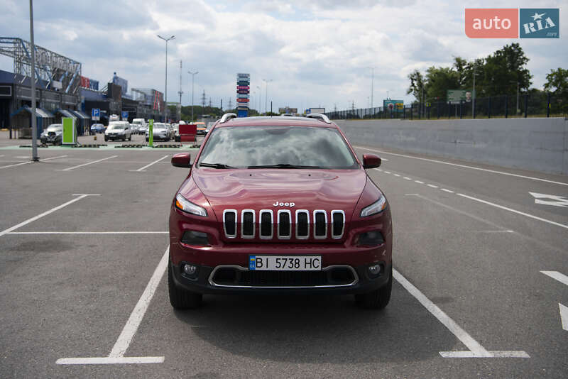 Внедорожник / Кроссовер Jeep Cherokee 2016 в Полтаве