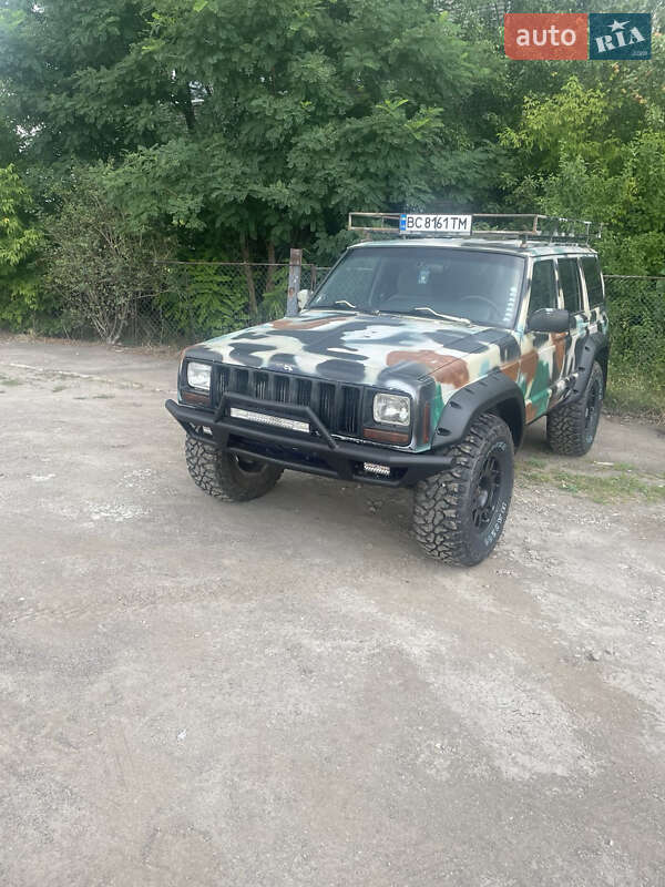 Внедорожник / Кроссовер Jeep Cherokee 1998 в Золочеве